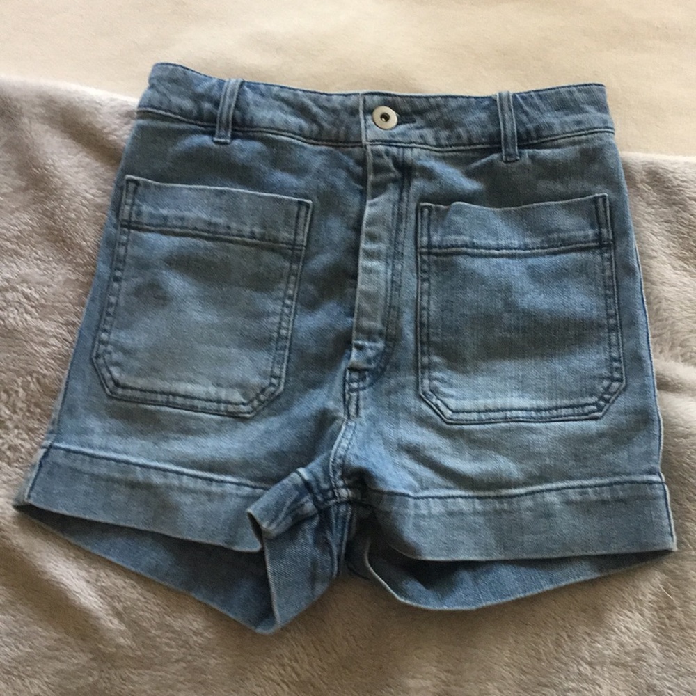 H&M Highwaisted Jean Shorts 4